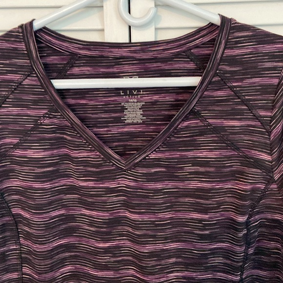 Livi Active V-Neck Tee 14/16 - Picture 4 of 6